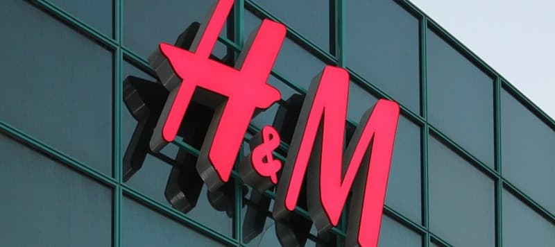 Фото новости: "H&M решила брать плату за возврат товаров"