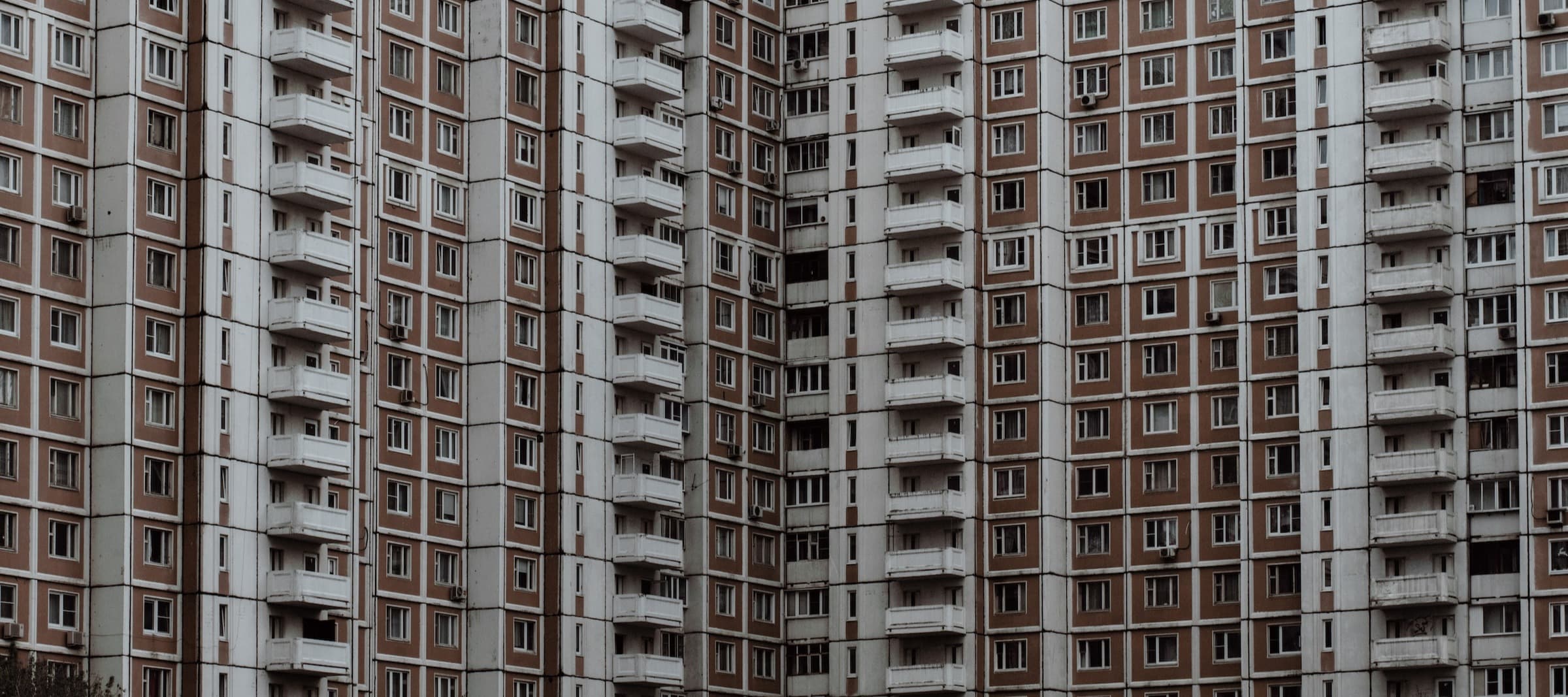 Фото новости: "Москвичи начали массово продавать квартиры после начала частичной мобилизации"