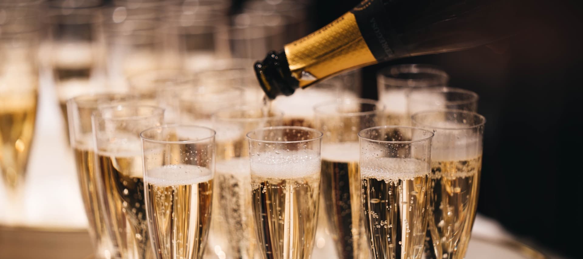 Фото новости: "Продажи французского шампанского сократятся из-за инфляции и отмены ковидных ограничений"