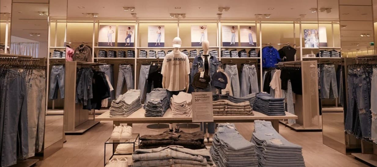 Фото новости: "Gloria Jeans запустит новый бренд одежды для подростков"