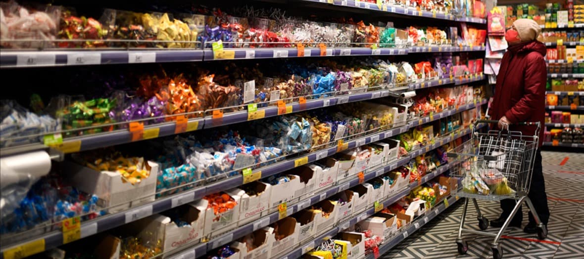 Фото новости: "Производители предупредили о росте цен на сладости с 1 февраля"