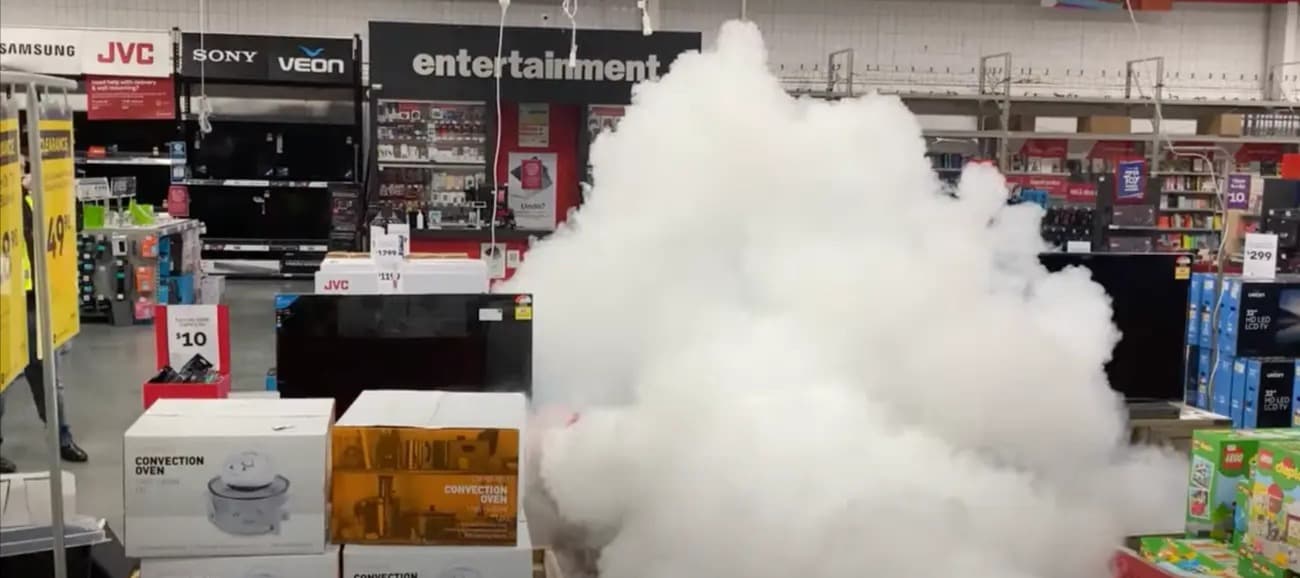 Фото новости: "Американские ритейлеры начали использовать дымовую завесу для защиты от воров"