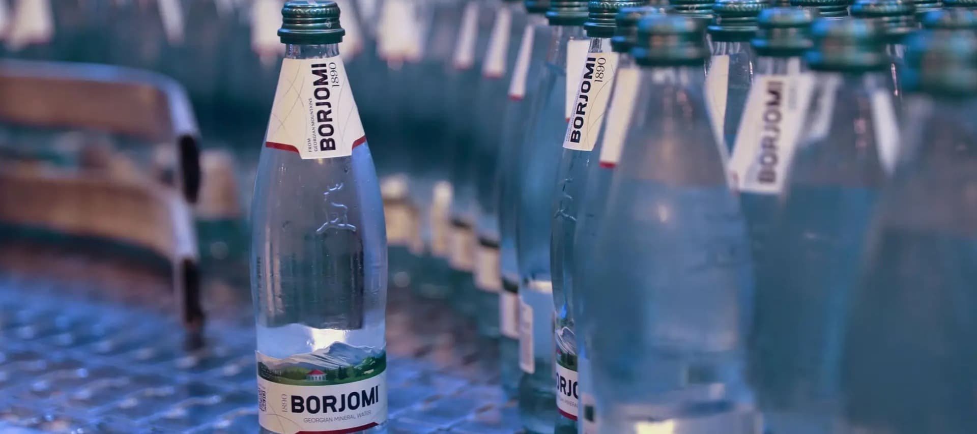 Фото новости: "Производитель
«Боржоми» будет продавать в России лимонады и энергетики"